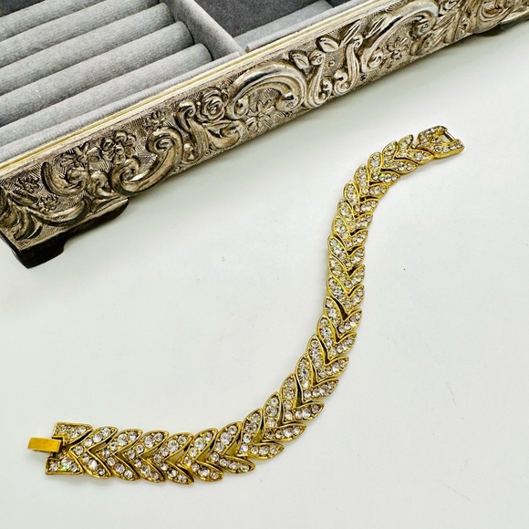 Vintage Rhinestone Bracelet - Picture 1 of 12